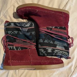 TOMS Boots